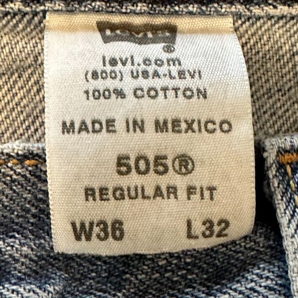 Levis 505 Straight Leg 36x32 Blue Jeans Mild Distress Denim 90s VINTAGE - Picture 4 of 13